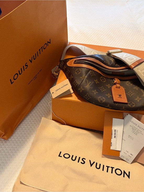 Louis Vuitton Handbags - Louis Vuitton Monogram Bumbag in Brown>>>NO SCAMMERS>>>SERIOUS INQUIRIES ONLY